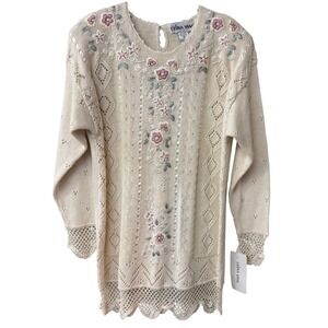 NWT Celina Yang Cream Floral Embroidered Sweater Knit Top Size Medium Ivory